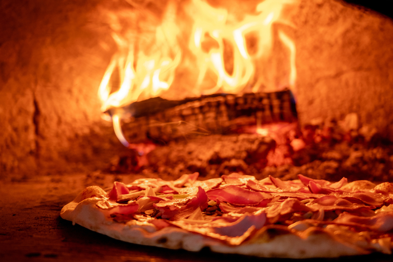 Przygotowanie pizzy